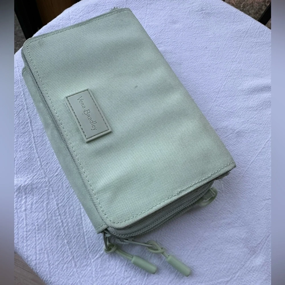 Compact Roomy Mint Green Phone Organize Vera Bradley ReActive RFID Wallet Clutch